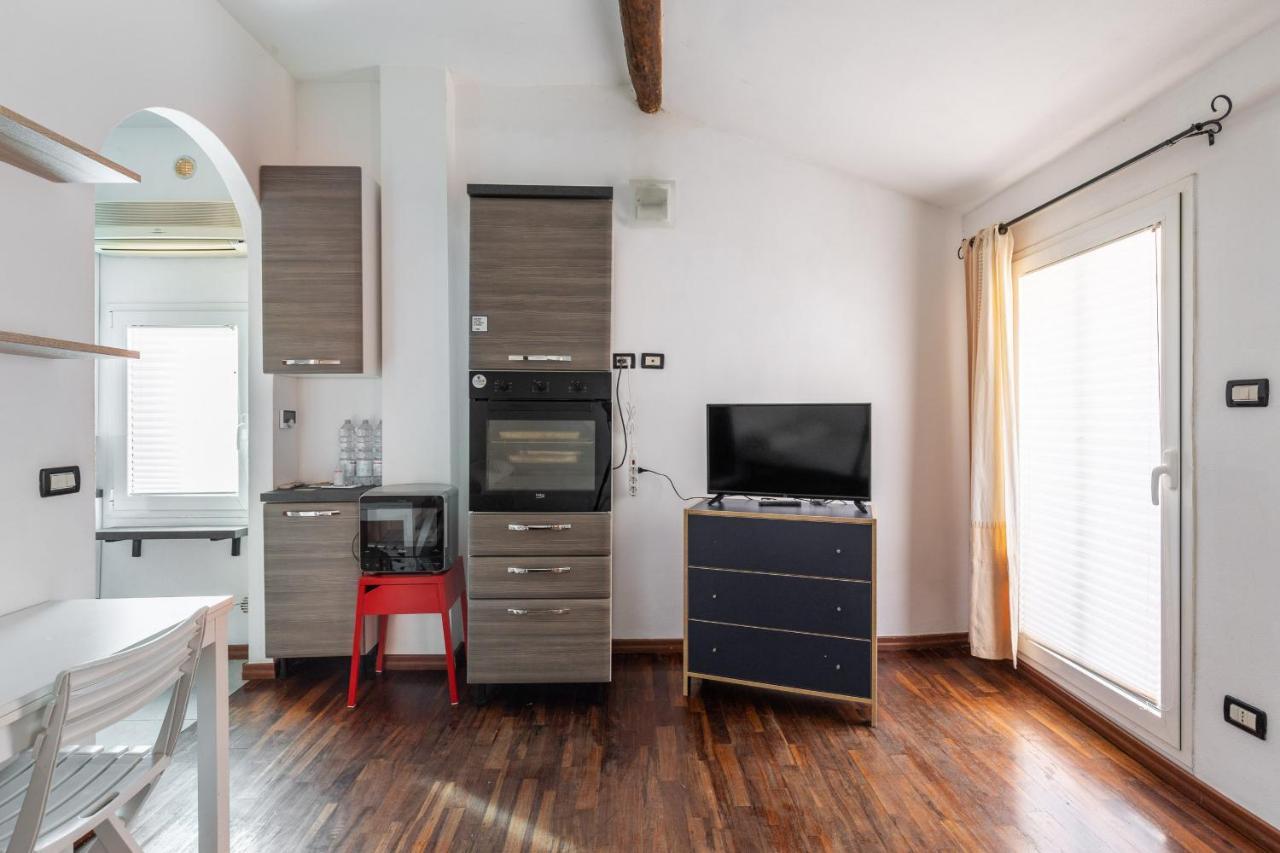 Studio Malcontenti Con Terrazzo By Wonderful Ltaly Bologna Exteriör bild
