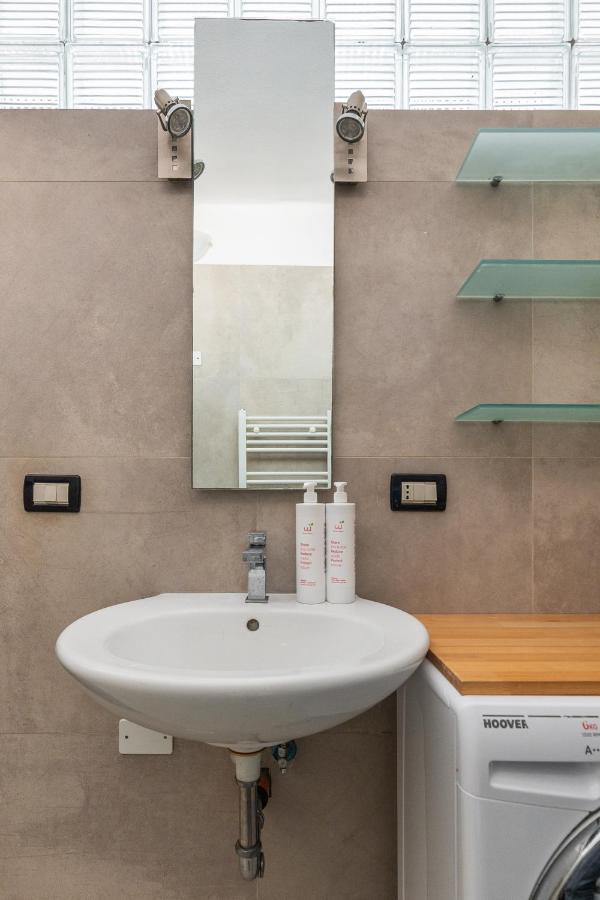 Studio Malcontenti Con Terrazzo By Wonderful Ltaly Bologna Exteriör bild